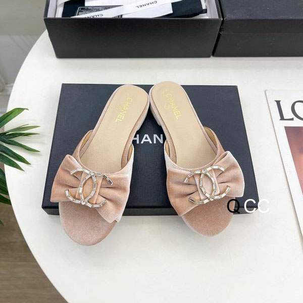 Picture of Chanel Slippers _SKUChanelsz35-40XC02033120